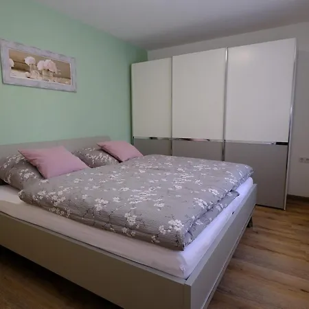 Apartment Ferienwohnung Regina *